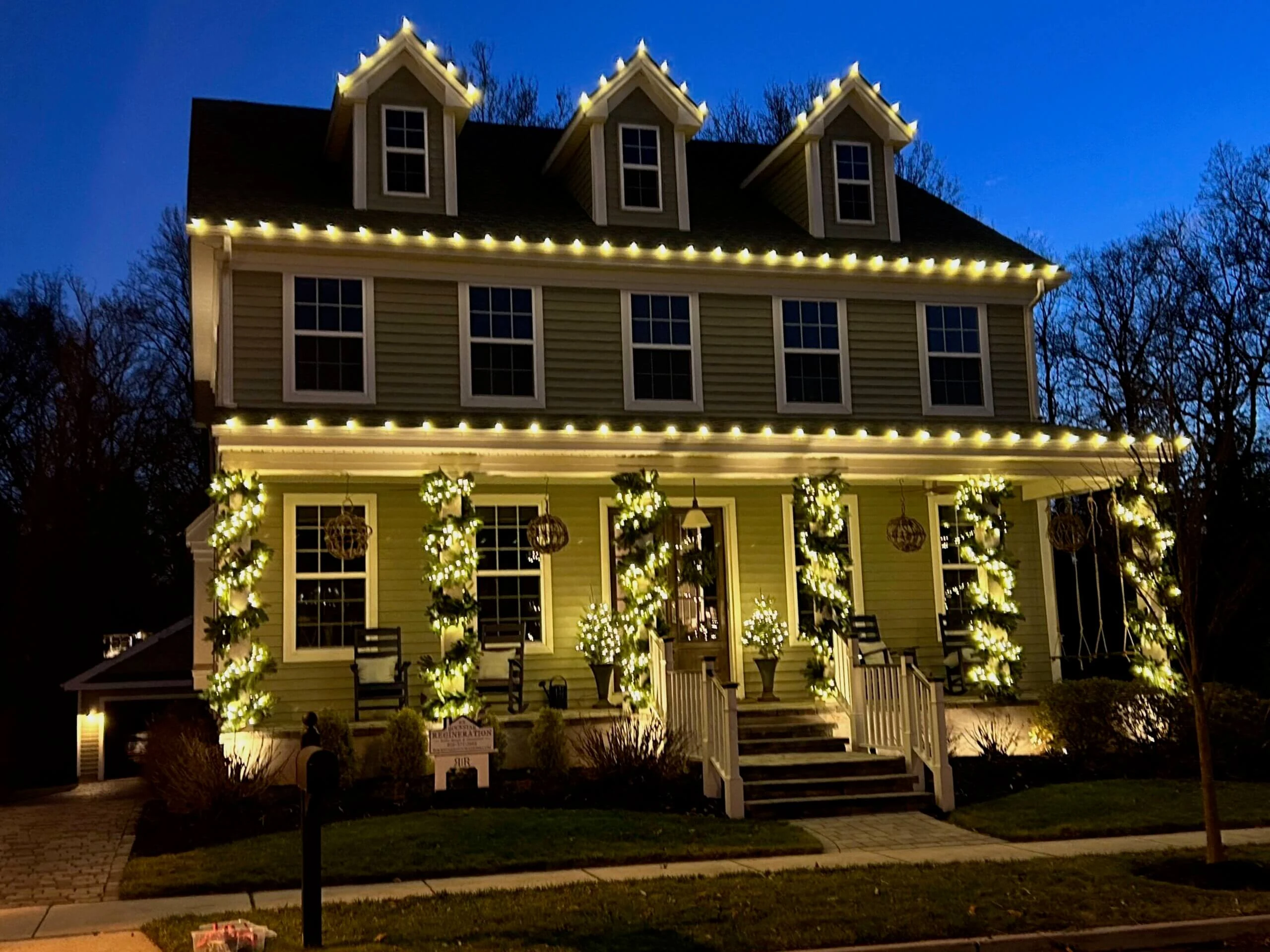 Bautiful Christmas lights for a local veteran home